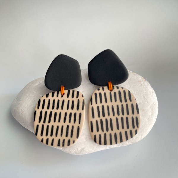 Σκουλαρίκια Tiebelle